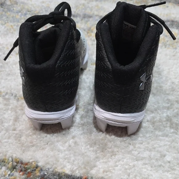 Under Armour Youth Spotlight Franchise 4 RM Football Cleats Black - Picture 5 of 9